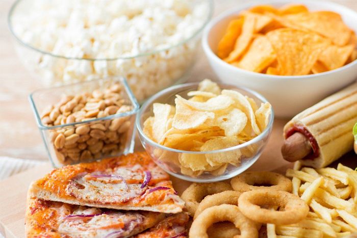 Em bé sơ sinh bị tiêu chảy: Mẹ nên ăn gì và kiêng ăn gì?