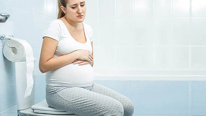 Nên làm gì khi mẹ bầu bị tiêu chảy?