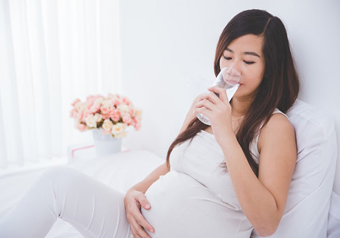 Nên làm gì khi mẹ bầu bị tiêu chảy?