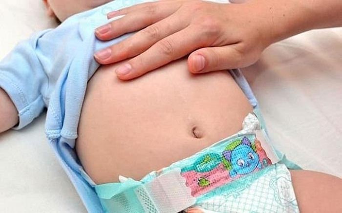 Trẻ sơ sinh bị sôi bụng: Triệu chứng và cách điều trị