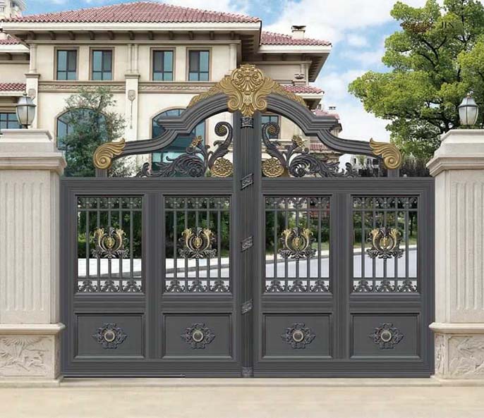 Những điều kiêng kỵ khi làm cổng nhà bạn nên biết 