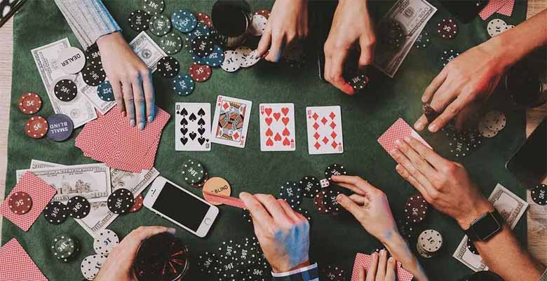 Luật Chơi Poker "Chuẩn": Bí Quyết Nhập Môn Cho Người Mới! 
